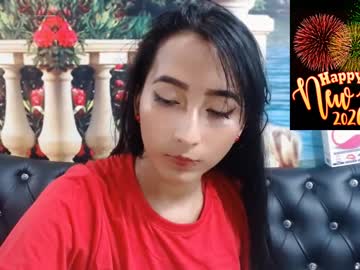 سارة جاي تتناك وهي متسلسلة