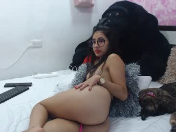 طالب ينيك الاستاذه الهايجه فى المحاضرة